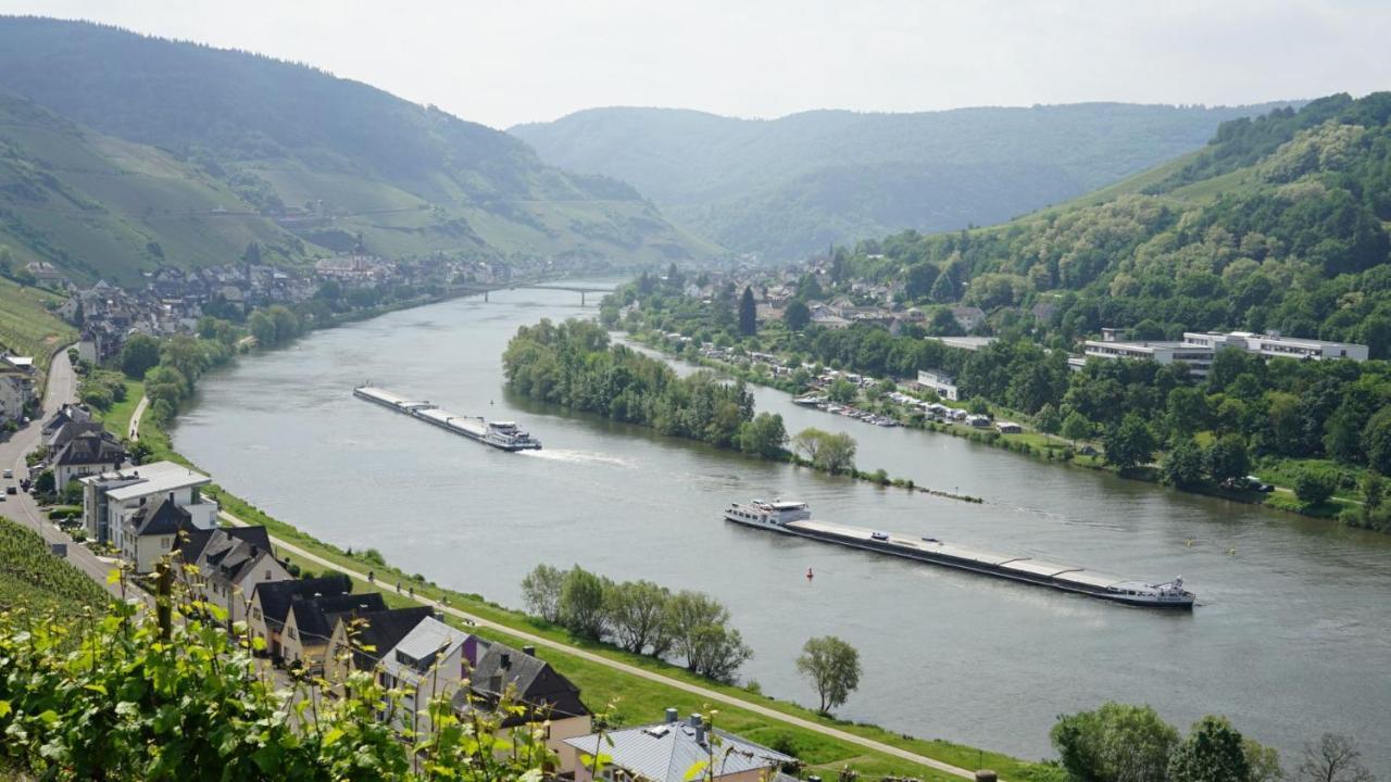 Hotel Garni "Cafe Im Hamm" Zell an der Mosel Dış mekan fotoğraf