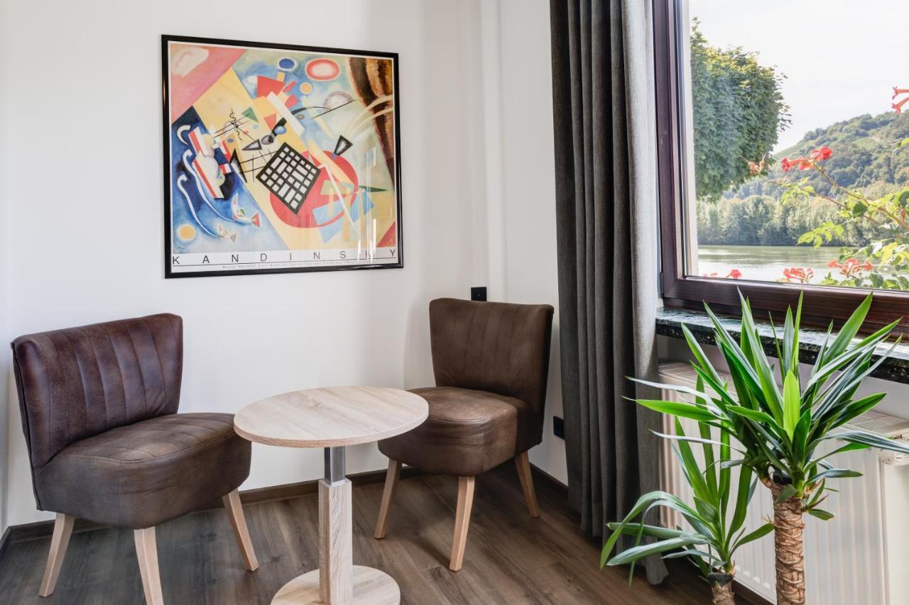 Hotel Garni "Cafe Im Hamm" Zell an der Mosel Dış mekan fotoğraf